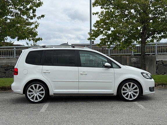 Volkswagen Touran 4 of 25