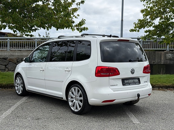 Volkswagen Touran 7 of 25