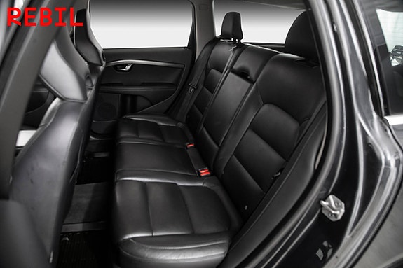 Volvo V70 10 of 27