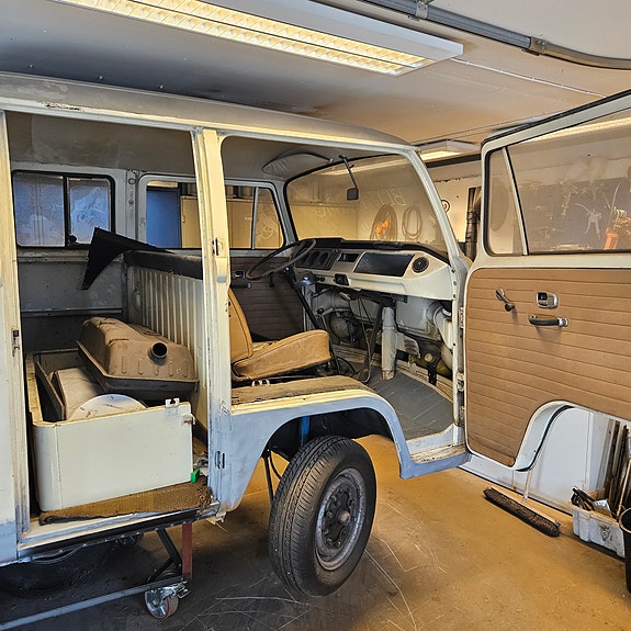 Volkswagen Transporter 17 of 30