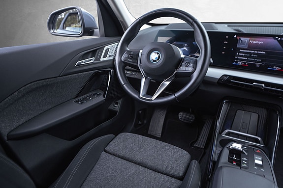BMW iX1 29 of 30