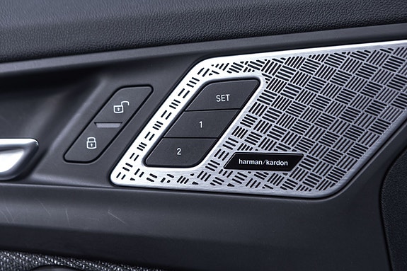 BMW iX1 23 of 30