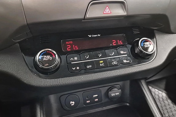 Kia Sportage 24 of 28