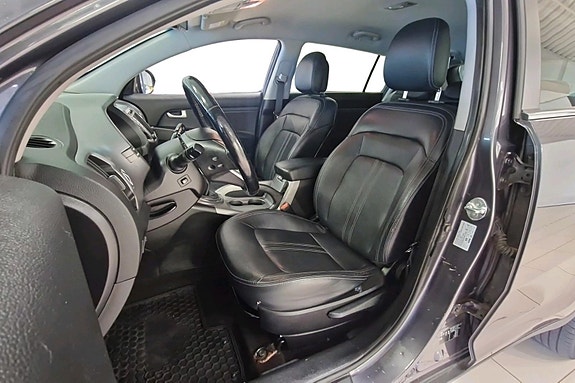 Kia Sportage 10 of 28