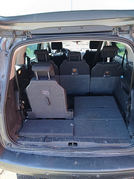 Peugeot 5008 3 of 3