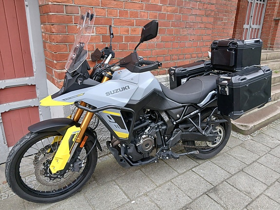 Suzuki V-Strom 800DE - m alu-veskesett ++ 2 of 14