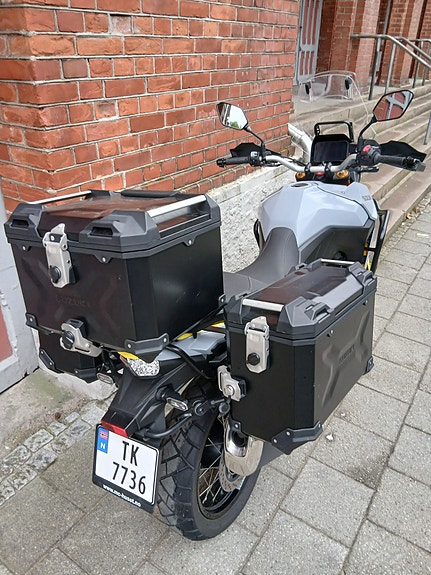 Suzuki V-Strom 800DE - m alu-veskesett ++ 11 of 14