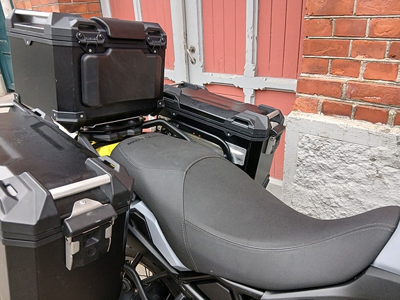Suzuki V-Strom 800DE - m alu-veskesett ++ 10 of 14
