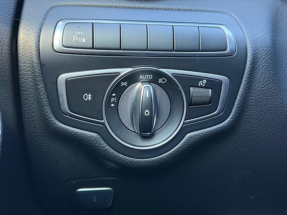 Mercedes-Benz C350 e 19 of 30