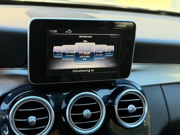 Mercedes-Benz C350 e 25 of 30
