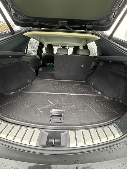 Lexus RZ450e 26 of 30