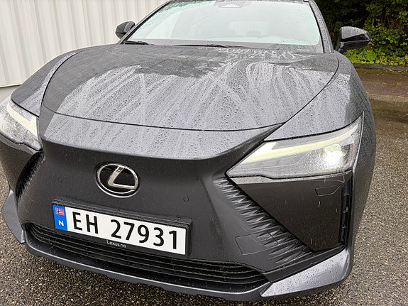 Lexus RZ450e 11 of 30