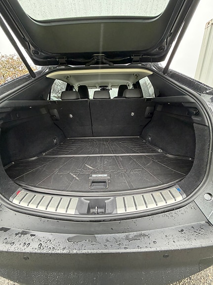 Lexus RZ450e 27 of 30