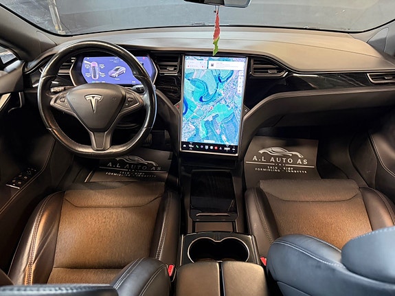 Tesla Model S 16 of 30