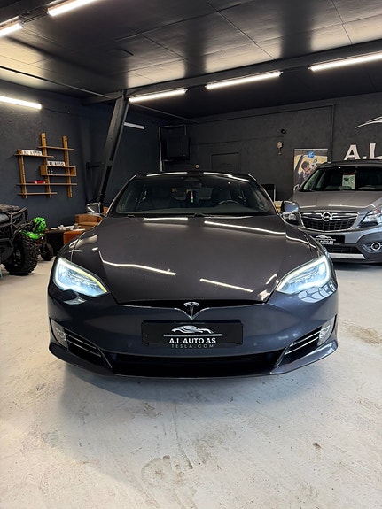 Tesla Model S 5 of 30