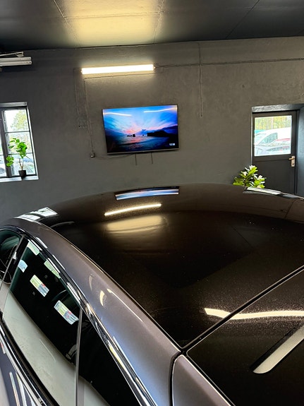 Tesla Model S 29 of 30
