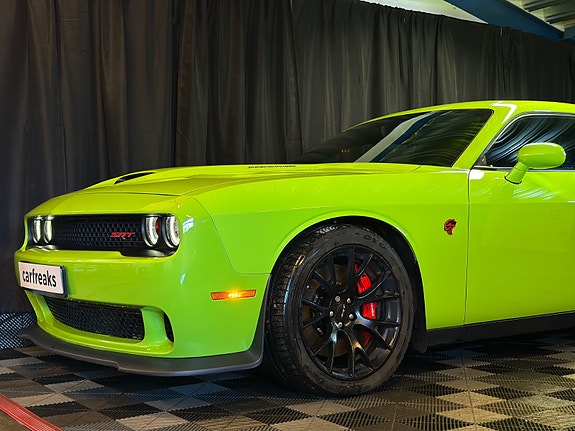 Dodge Challenger 5 of 30
