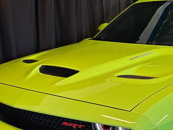 Dodge Challenger 15 of 30