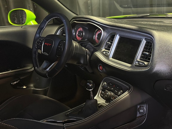 Dodge Challenger 30 of 30