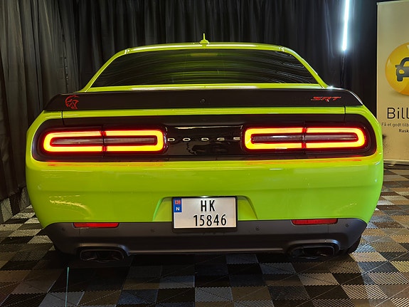 Dodge Challenger 19 of 30