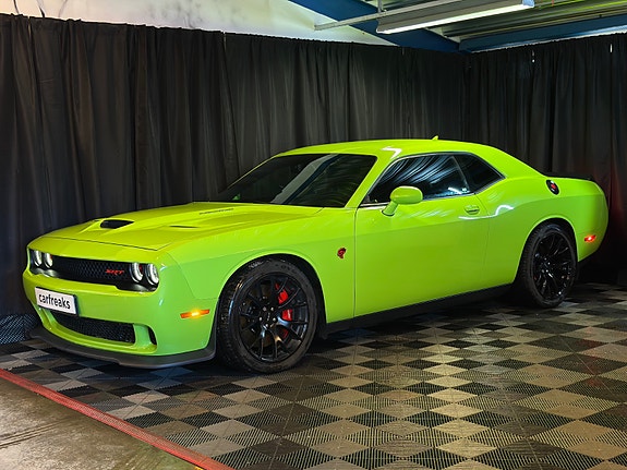 Dodge Challenger 3 of 30