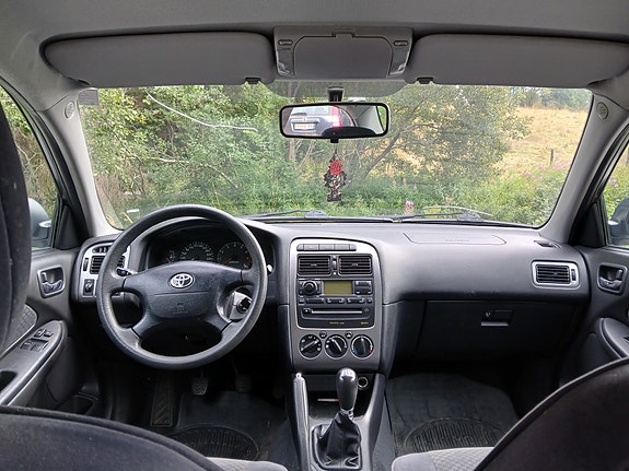 Toyota Avensis 13 of 26