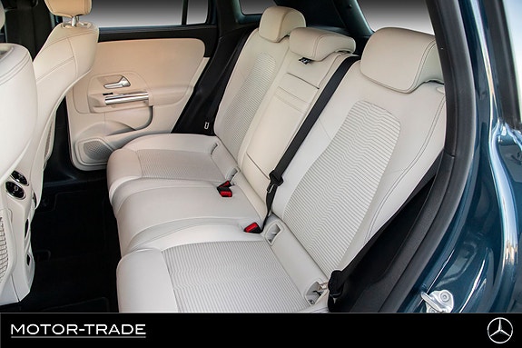 Mercedes-Benz EQA300 23 of 25