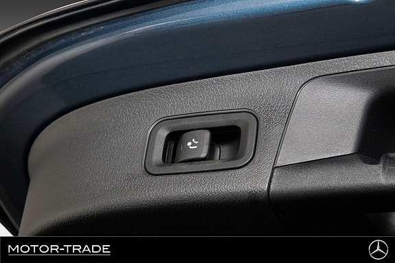 Mercedes-Benz EQA300 10 of 25