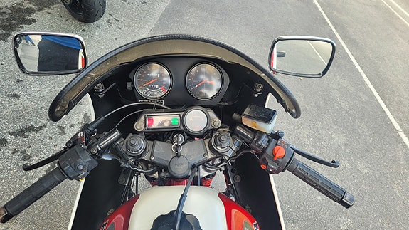 Honda CB 1100R 12 of 19