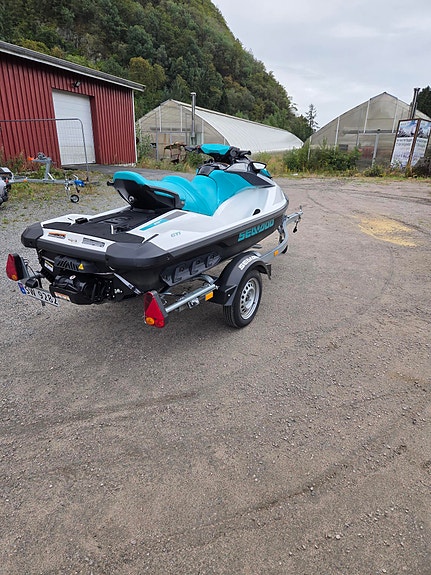 Sea-Doo GTI 130 2023 – Kun 75 timer – Original Sea-Doo Big One-henger – Trekk 4 of 6