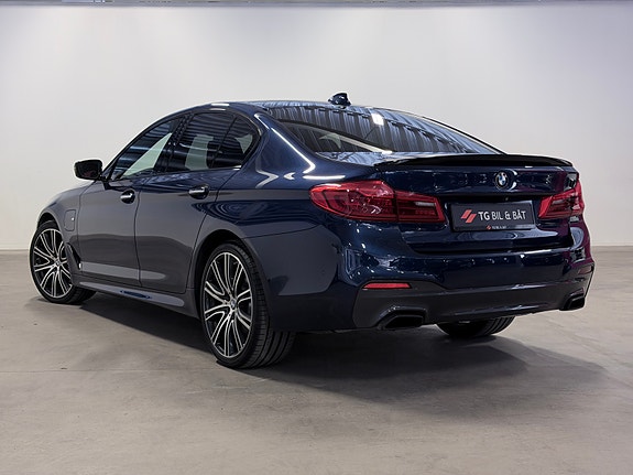 BMW 530e 8 of 30