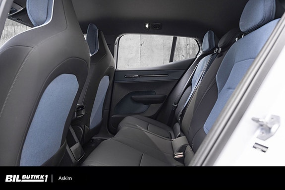 Volvo EX30 21 of 24