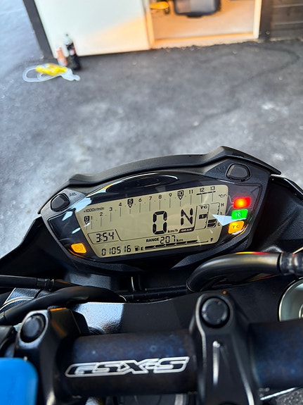 Suzuki GSX-S 750 9 of 9