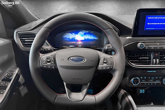 Ford Kuga 17 of 27