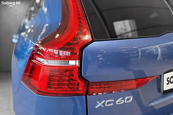 Volvo XC60 12 of 30