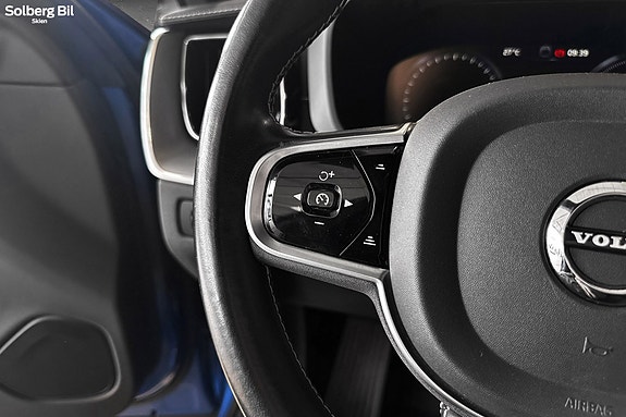 Volvo XC60 23 of 30