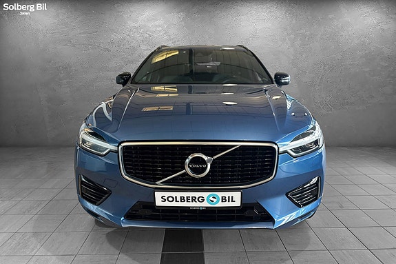 Volvo XC60 2 of 30