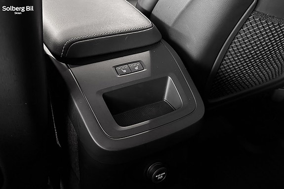 Volvo XC60 28 of 30