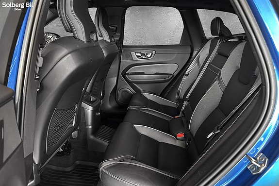 Volvo XC60 26 of 30
