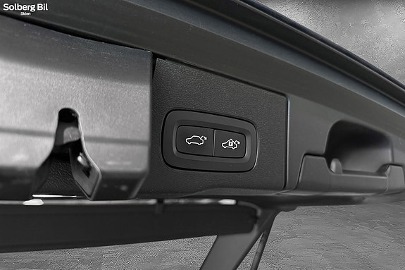 Volvo XC60 9 of 30