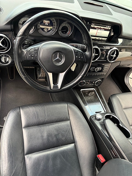 Mercedes-Benz GLK220 20 of 23