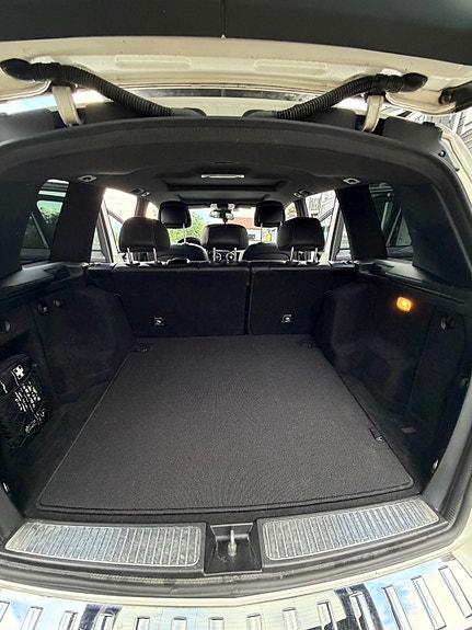 Mercedes-Benz GLK220 6 of 23