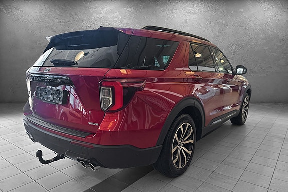 Ford Explorer 4 of 30