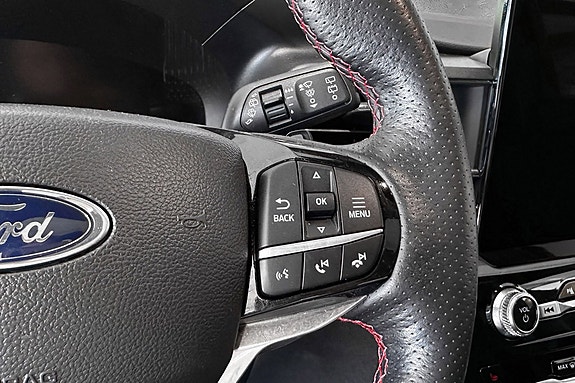 Ford Explorer 26 of 30