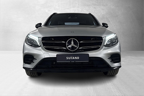 Mercedes-Benz GLC350 e 8 of 29