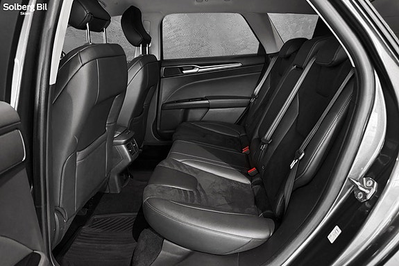 Ford Mondeo 14 of 28