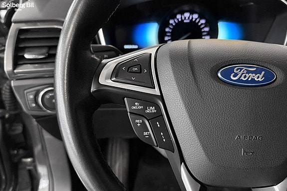Ford Mondeo 21 of 28