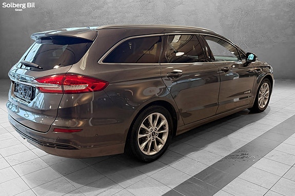 Ford Mondeo 4 of 28