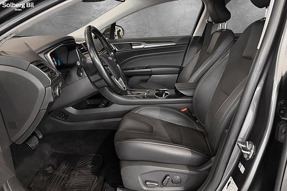 Ford Mondeo 16 of 28