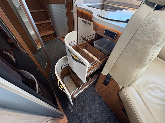 Hymer B 678 ALDE / SKINN / SOLCELLE / ROMSLIG / 12 of 29